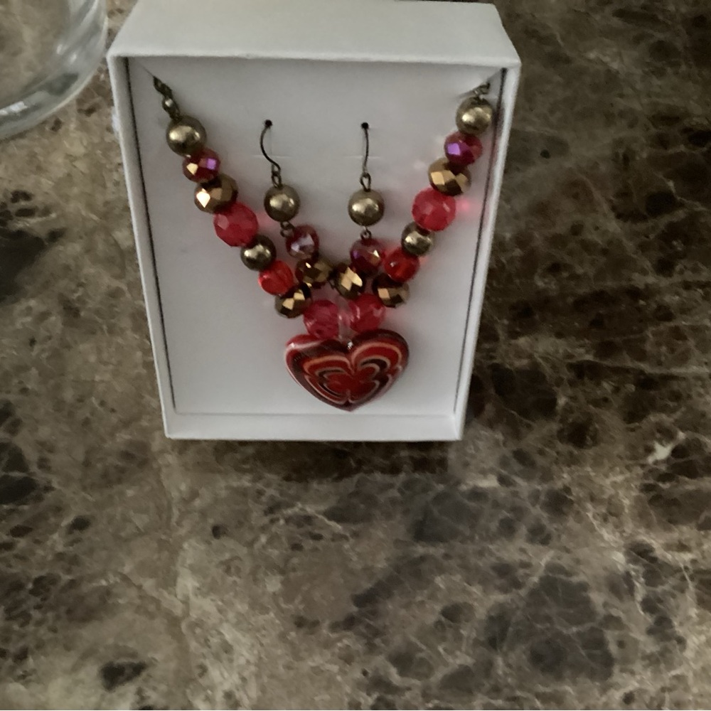 Vibrant Heart Pendant Necklace and Earring Set